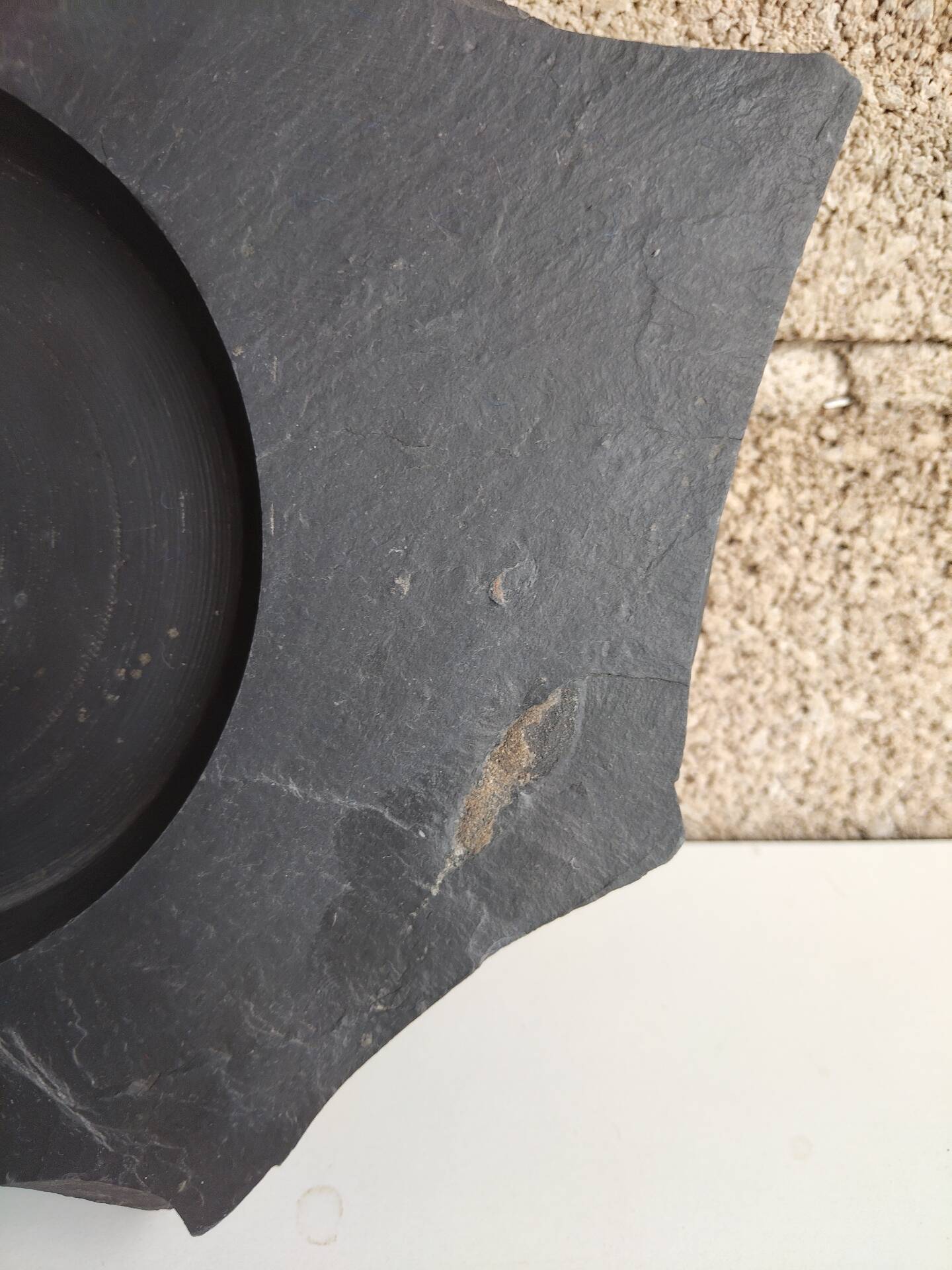 Large brutalist slate catchall from Trélazé, 1970s.