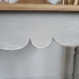 Table style dressing table