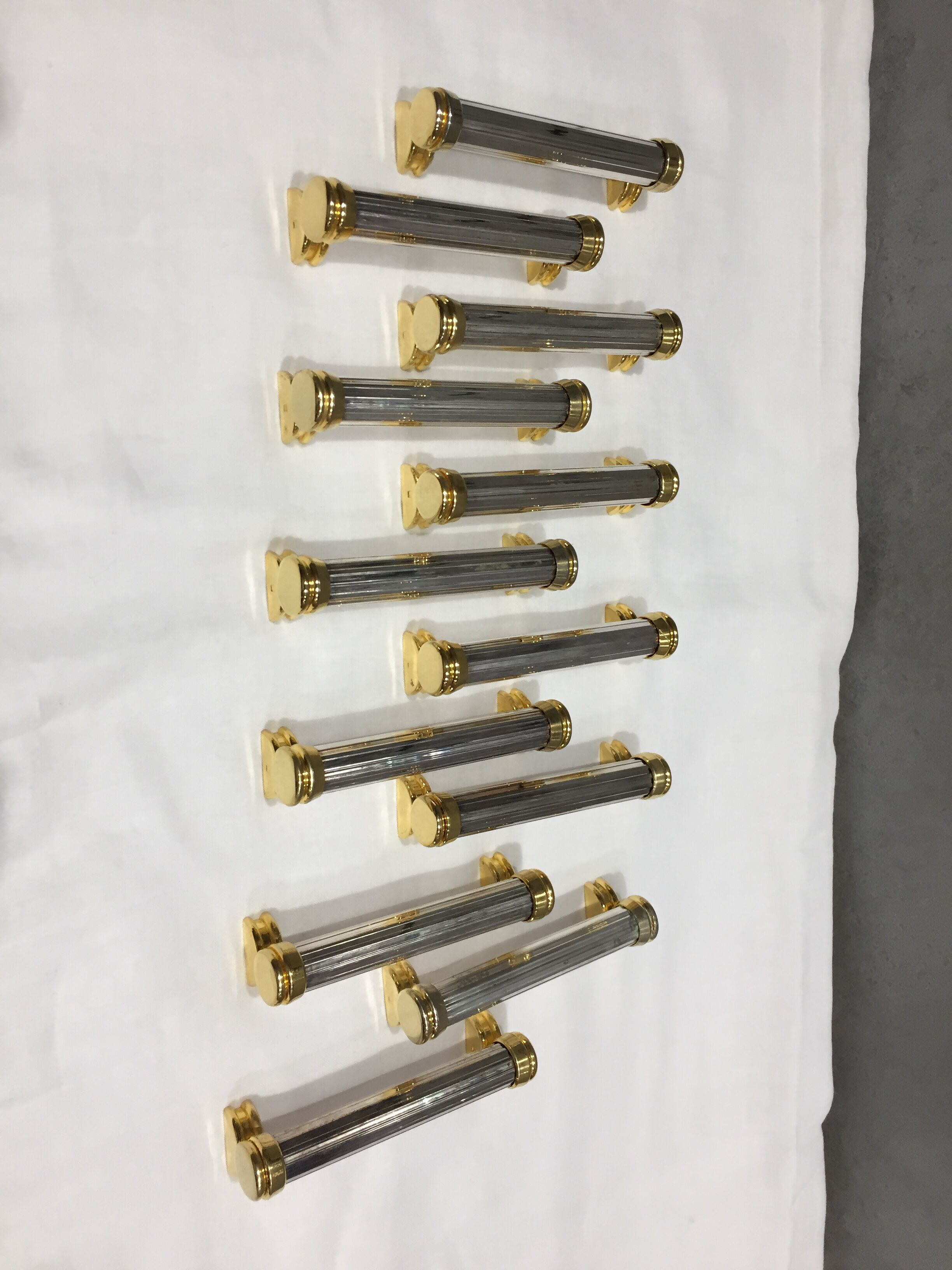 Lot of 12 crystal and gold metal knive holders