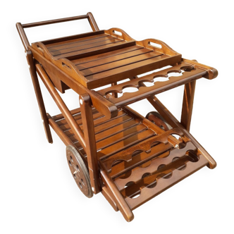 Serving table