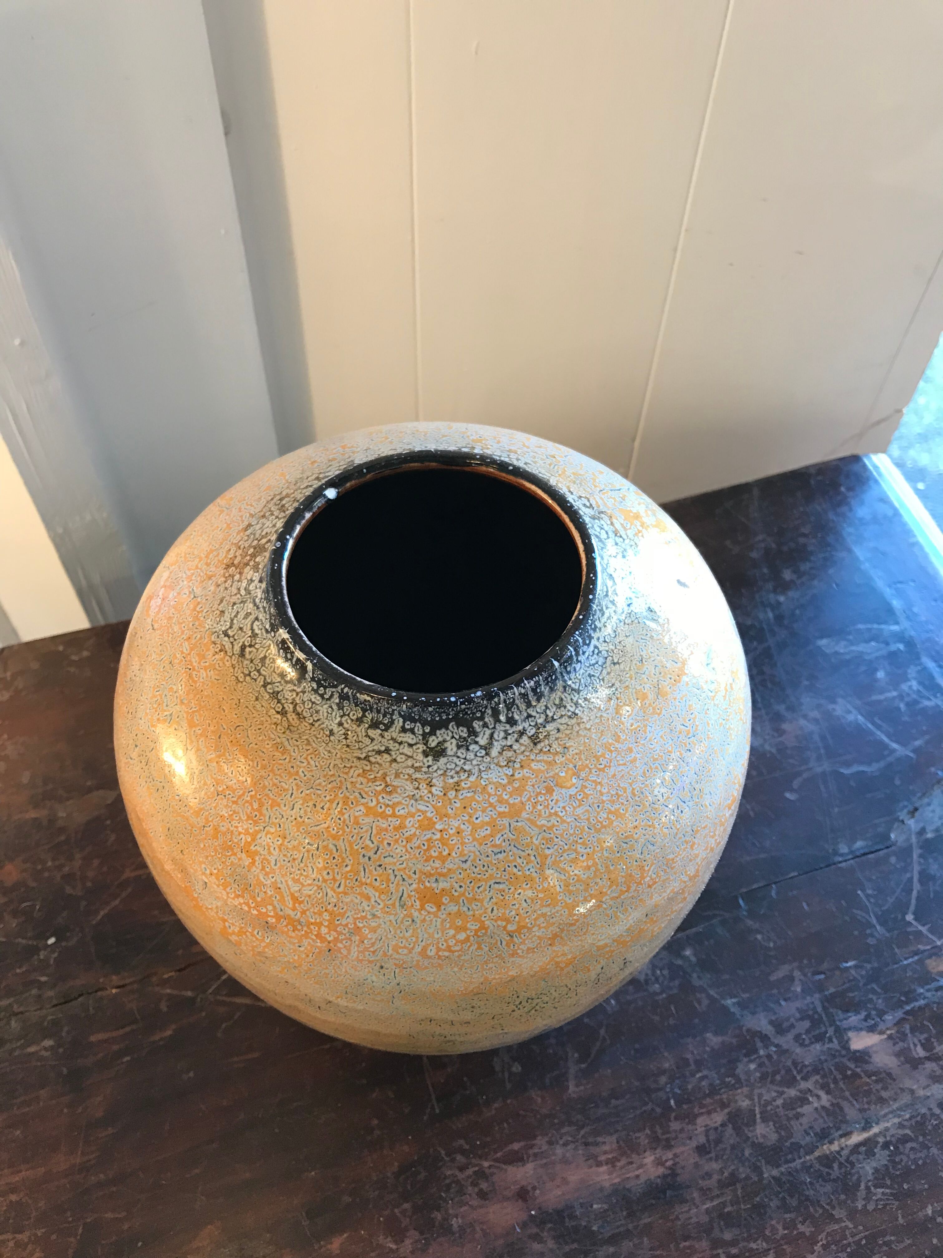 Ceramic vase