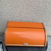 Bread box orange metal and its vintage knife 1970