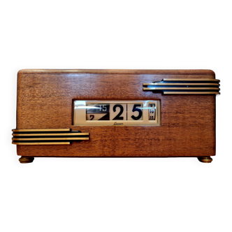 Lawson clocks 125 volt table clock