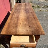 Farm table