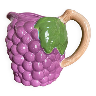 Slurry pitcher grape shape