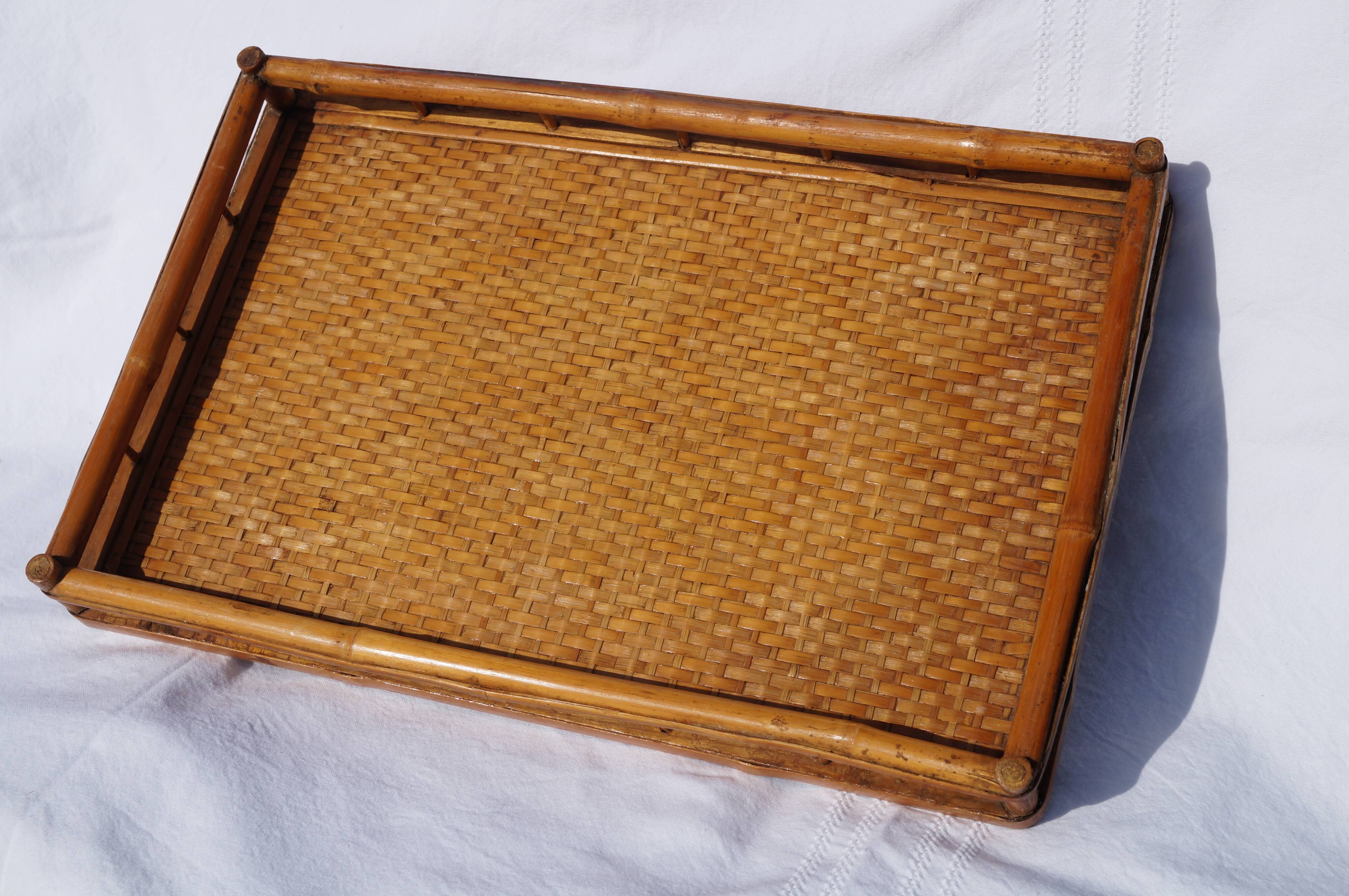 Tray in bamboo and wood