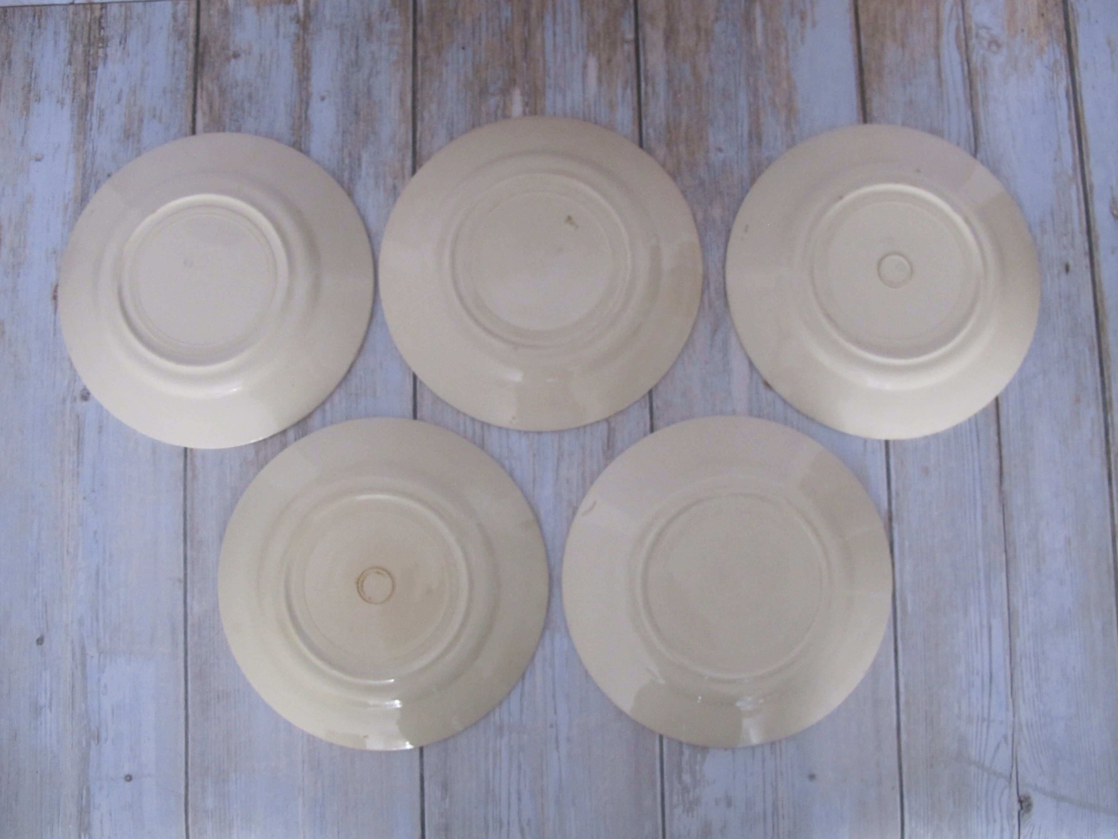 5 old flat plates