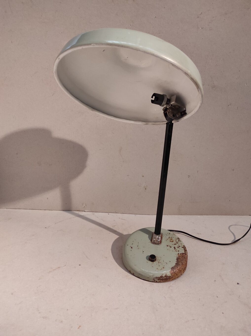 Lampe UFO soucoupe métallique articulée