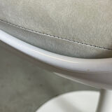Eero Saarinen chaises tulipes en cuir blanc