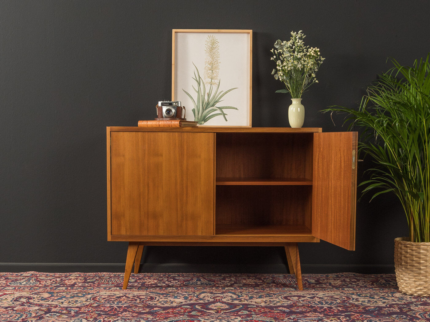 1950s dresser