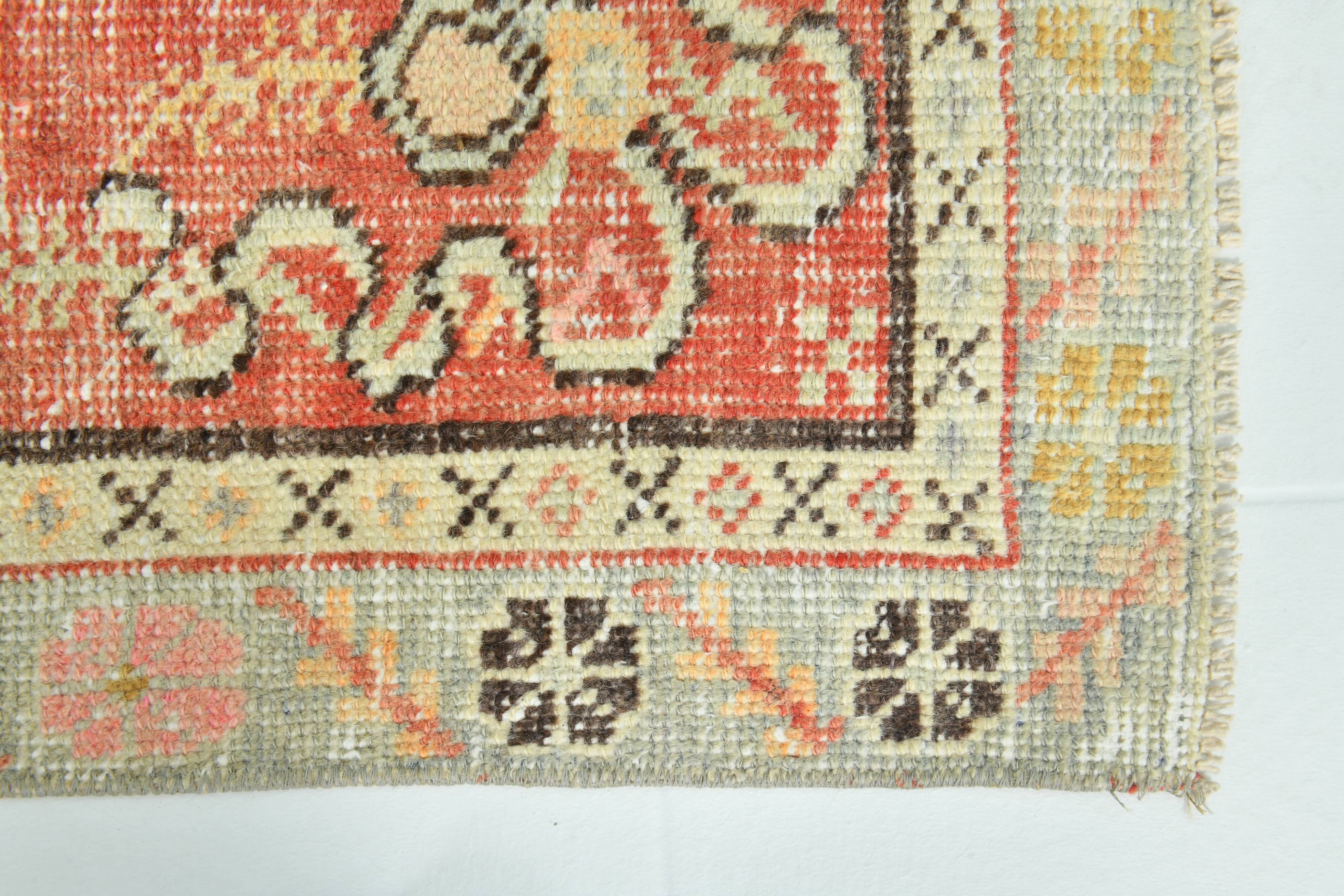 Tapis Couloir Vintage Patiné – Tons Corail, Crème & Vert Sauge, 85x352 Cm