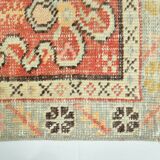 Tapis Couloir Vintage Patiné – Tons Corail, Crème & Vert Sauge, 85x352 Cm