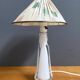 Lampe de table en verre blanc, années 60