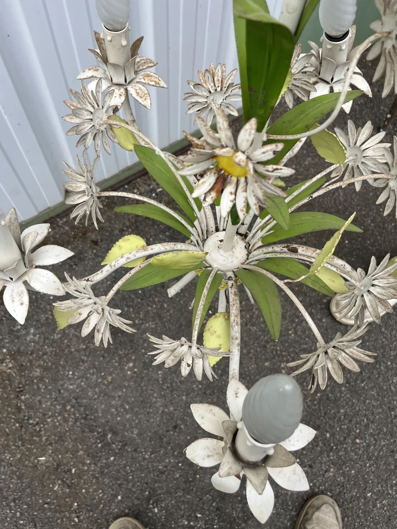 Large antique painted tin chandelier - Floral decoration with daisies and foliage.
