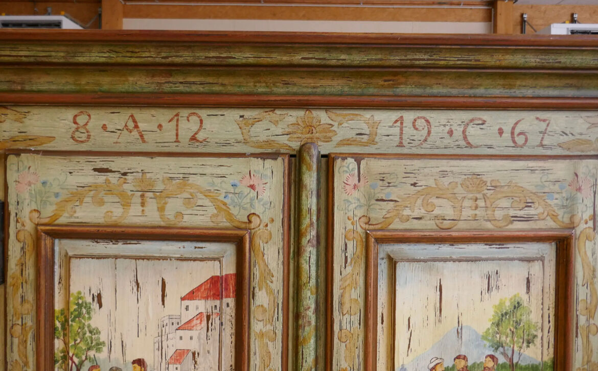 Cabinet painted in the Austrian spirit with polychrome decorations