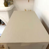 Petite armoire parisienne