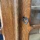 Armoire vitrine parisienne