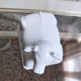 Cow-shaped butter dish
