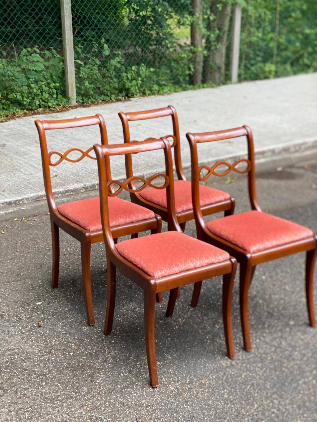 4 dining chairs made of solid wood and pink velvet fabric from the 1950s.