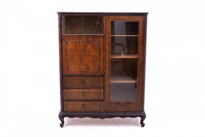 A chest of drawers/bar from around 1910, Western Europe.