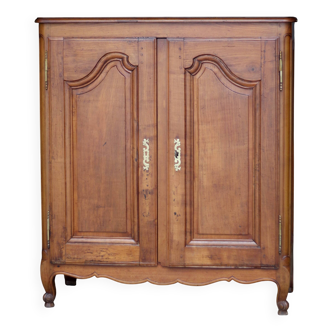 Superb piece of professional furniture: cardboard box, chest of drawers, storage