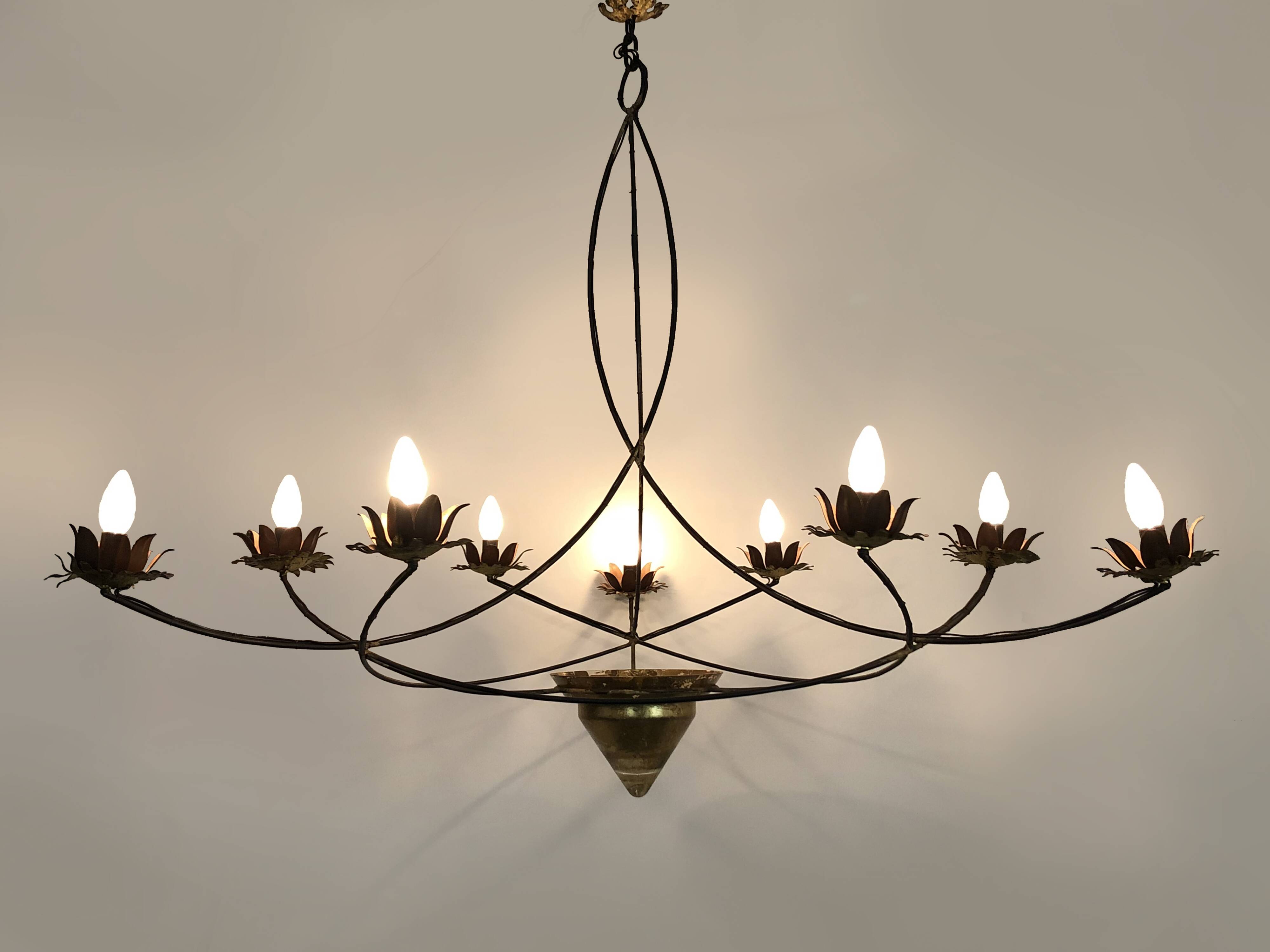 Very large chandelier with 9 metal bulbs and gold leaf cup
