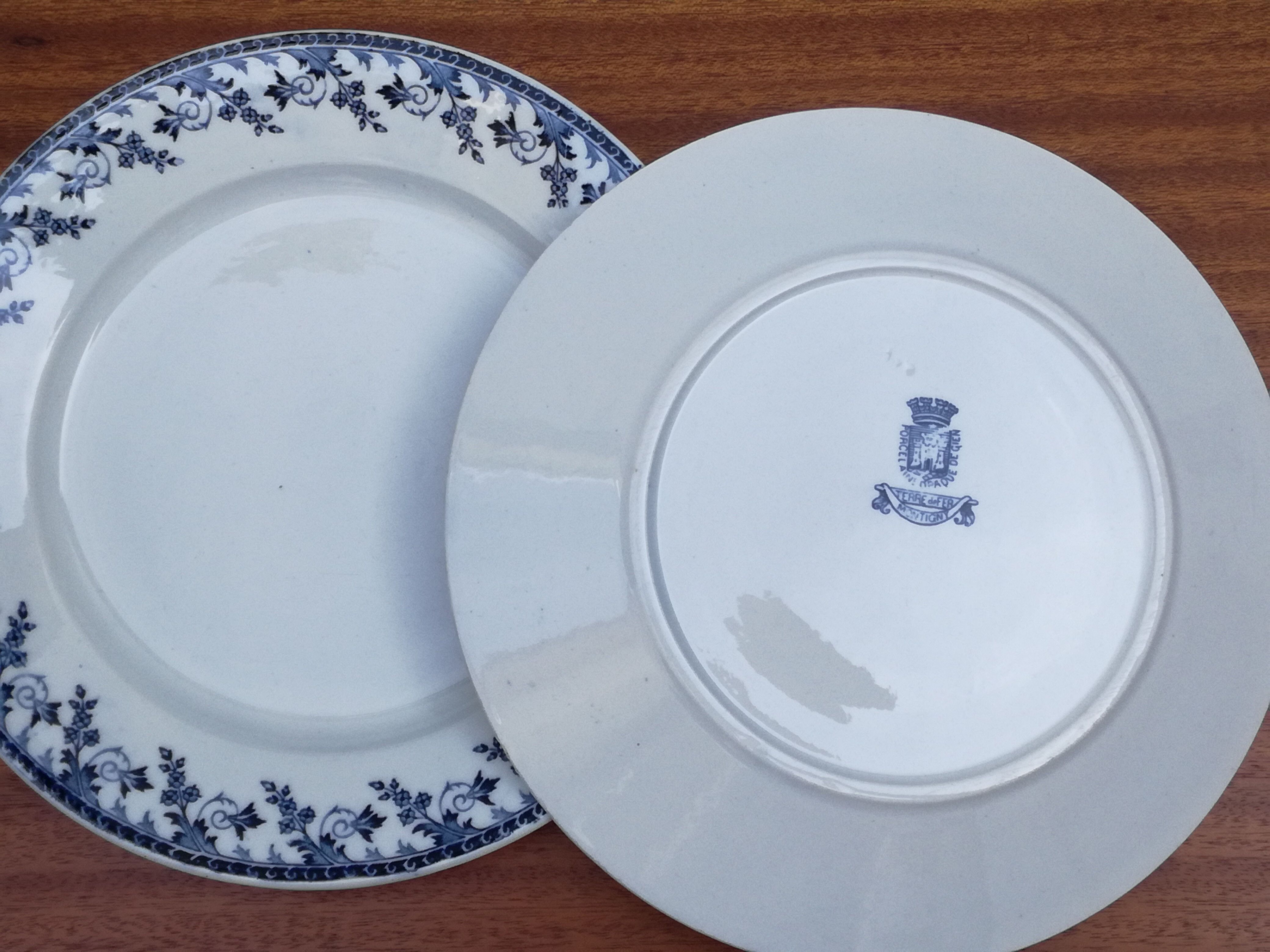 Lot de 12 assiettes Terre de fer «Montigny»