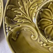 Artichoke service in Gien slipware