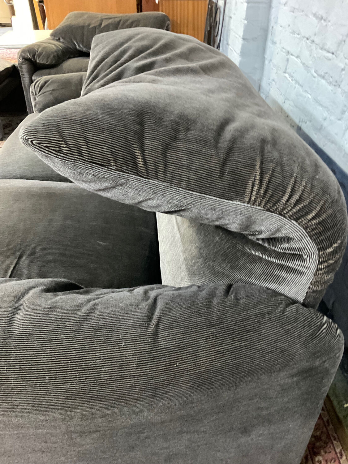 Maralunga sofa by Vico Magistretti