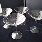 4 Grandes coupes en verre pour dessert , glaces , entrées , cocktail..