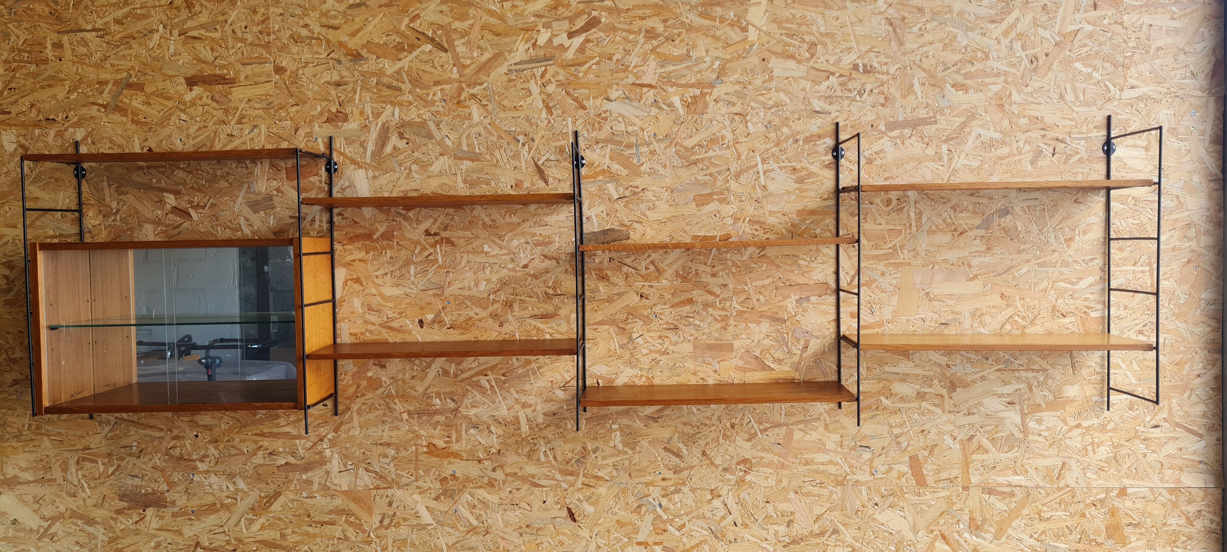 String shelf with box 1960