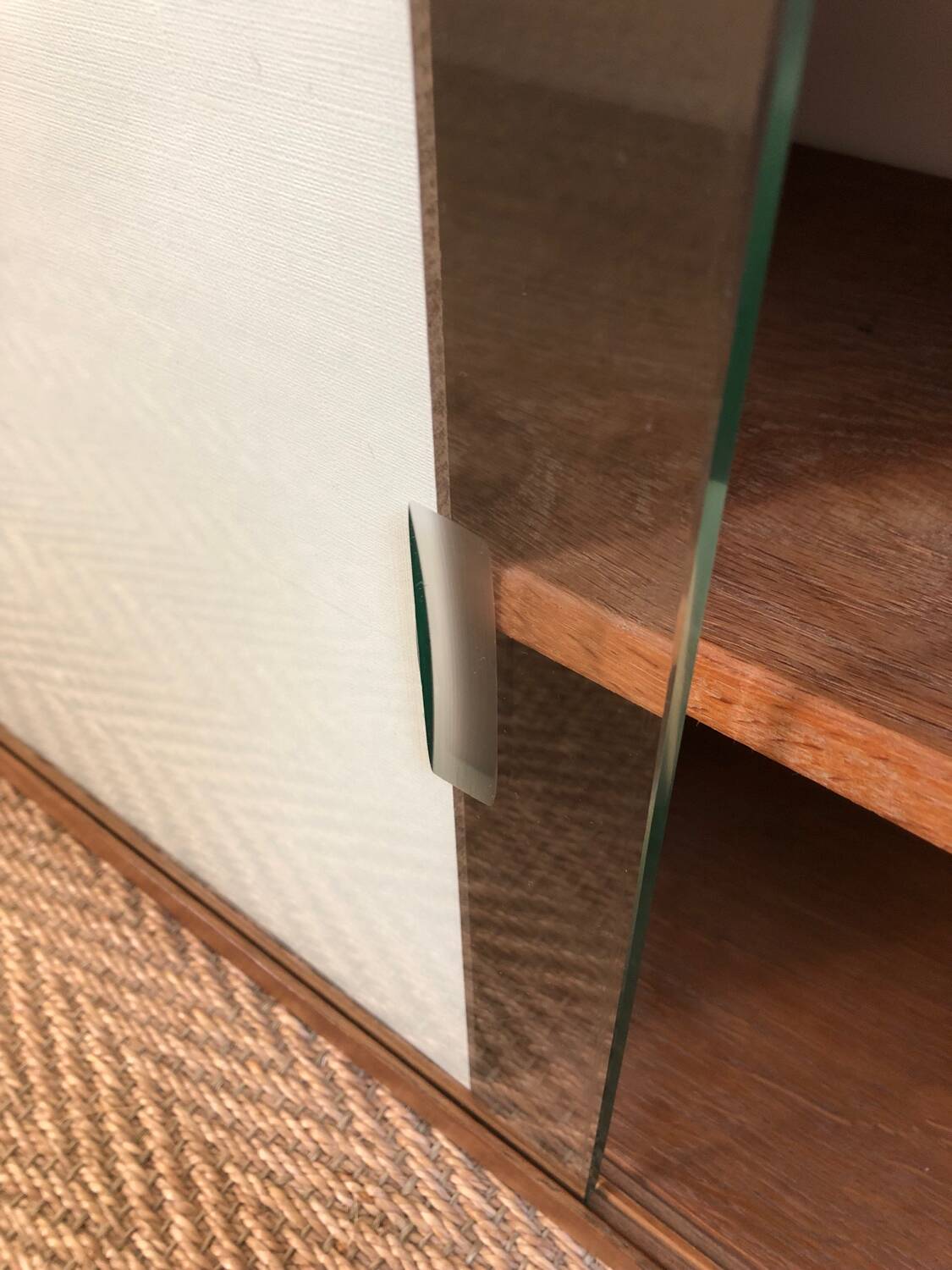 Shelf / display case