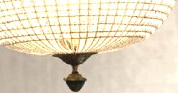 Lustre en cristal, globe en cristal