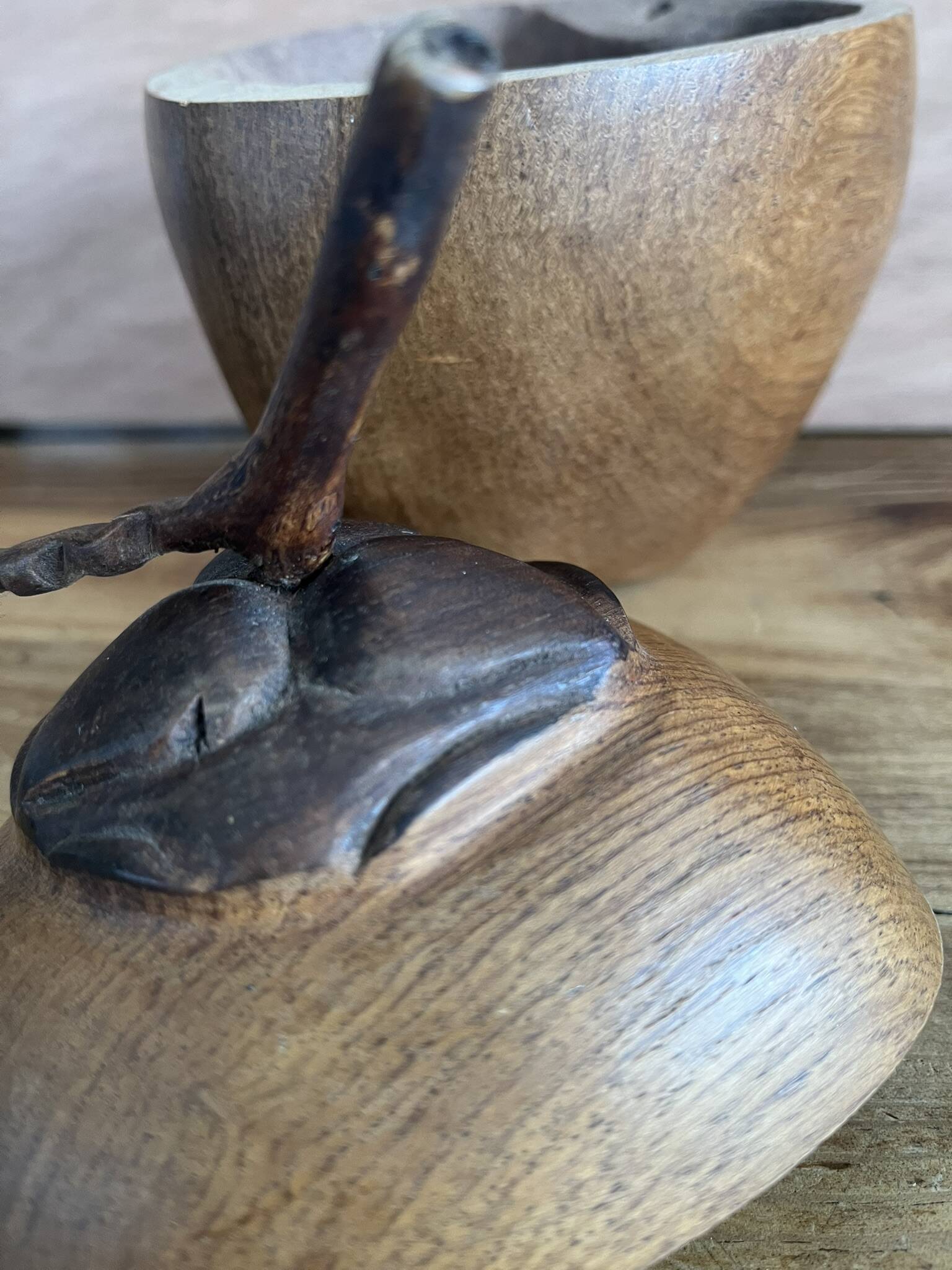 Boîte décorative en bois en forme de gland