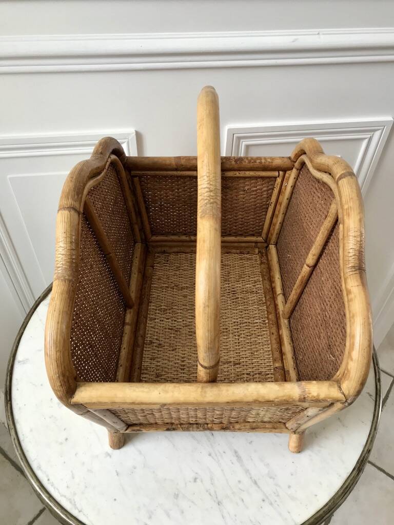 Magazine holder / Pine hutch in rattan, bamboo and canning 70s