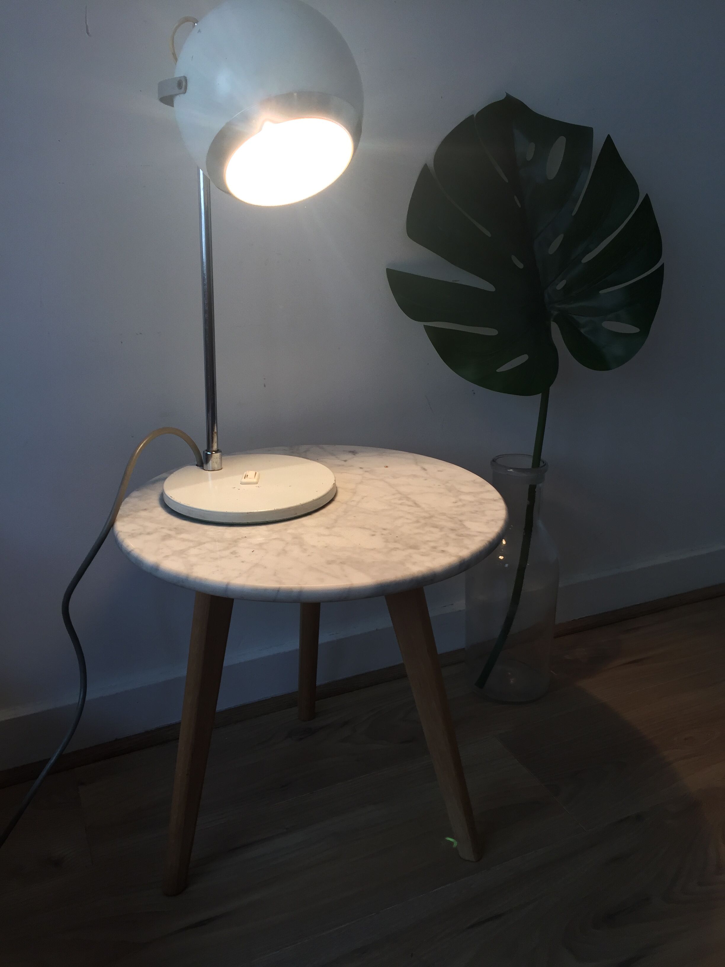 Table lamp vintage eye ball
