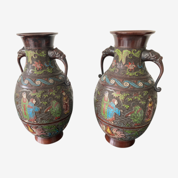Paire de vases balustre en bronze preriode "meiji"