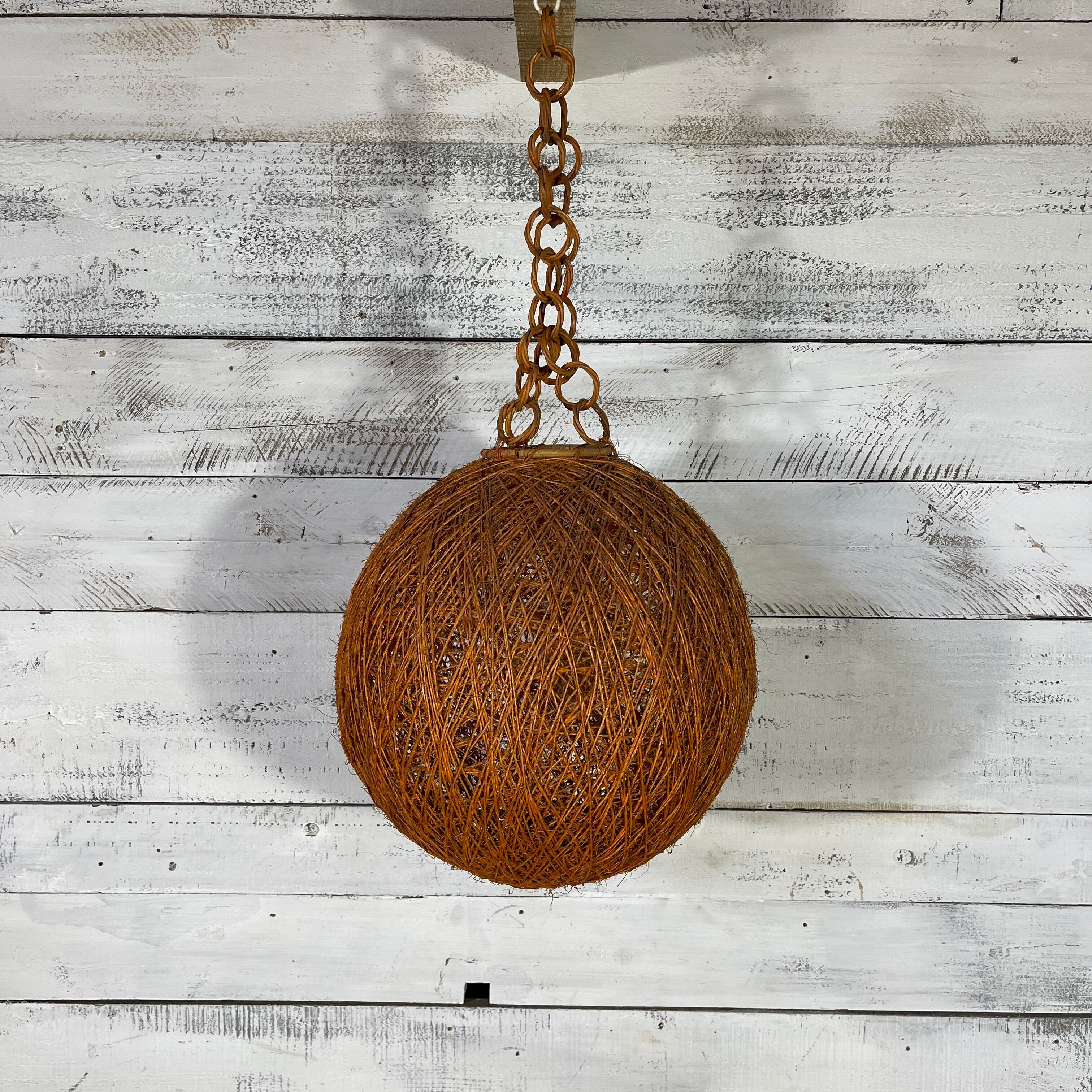 Vintage ball suspension