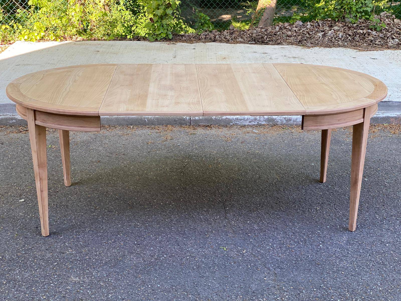 Louis XVI extendable round table in solid raw oak 210cm 19th century
