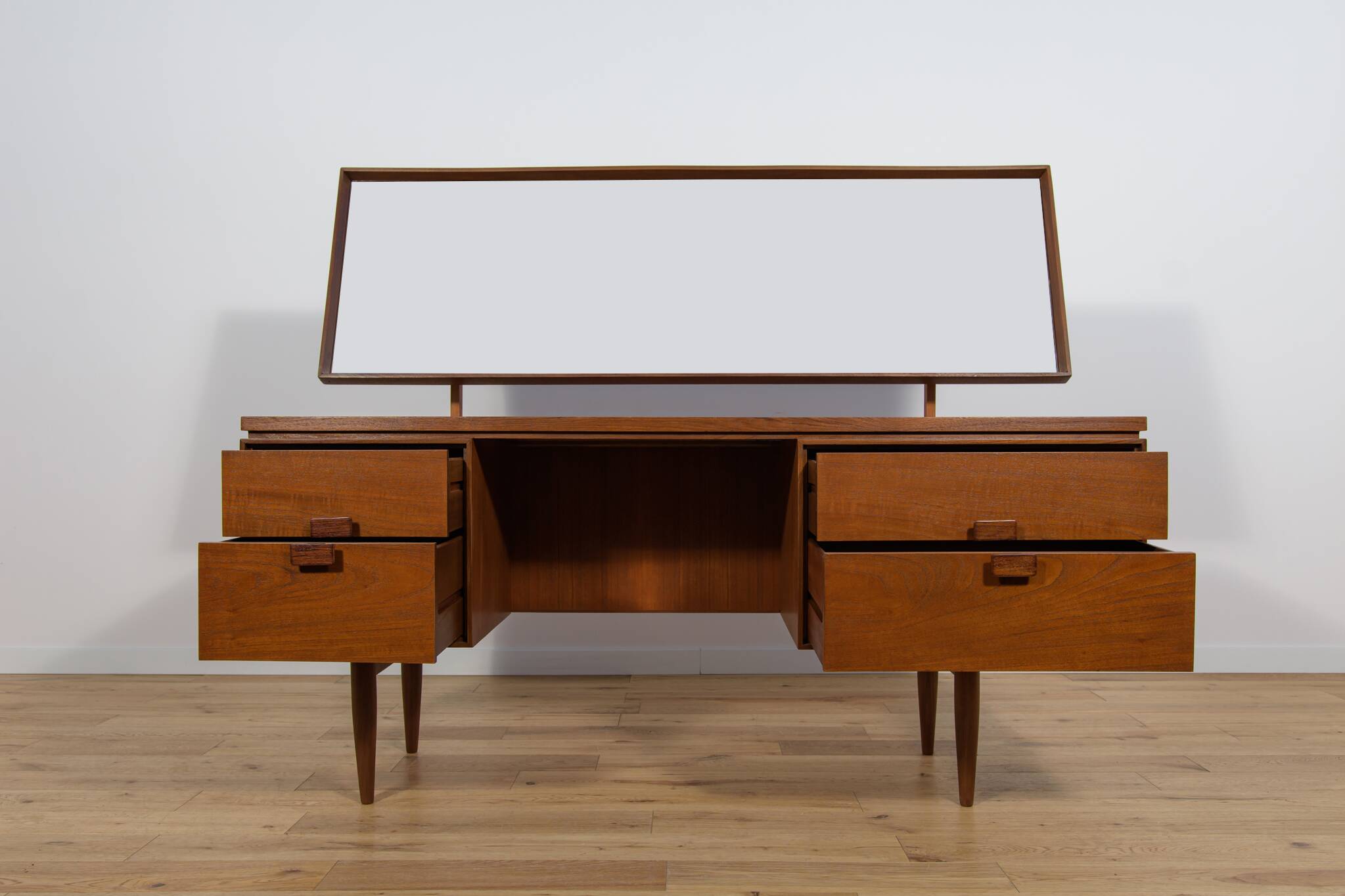 Mid-Century Dressing Table by I. Kofod-Larsen for G-Plan, 1960s