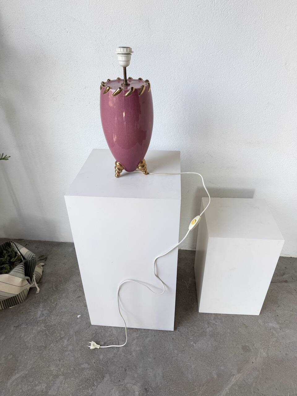Pink and gold ceramic tripod table lamp