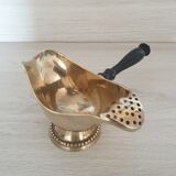 Gravy boat