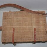 Old artisanal wicker picnic basket 50