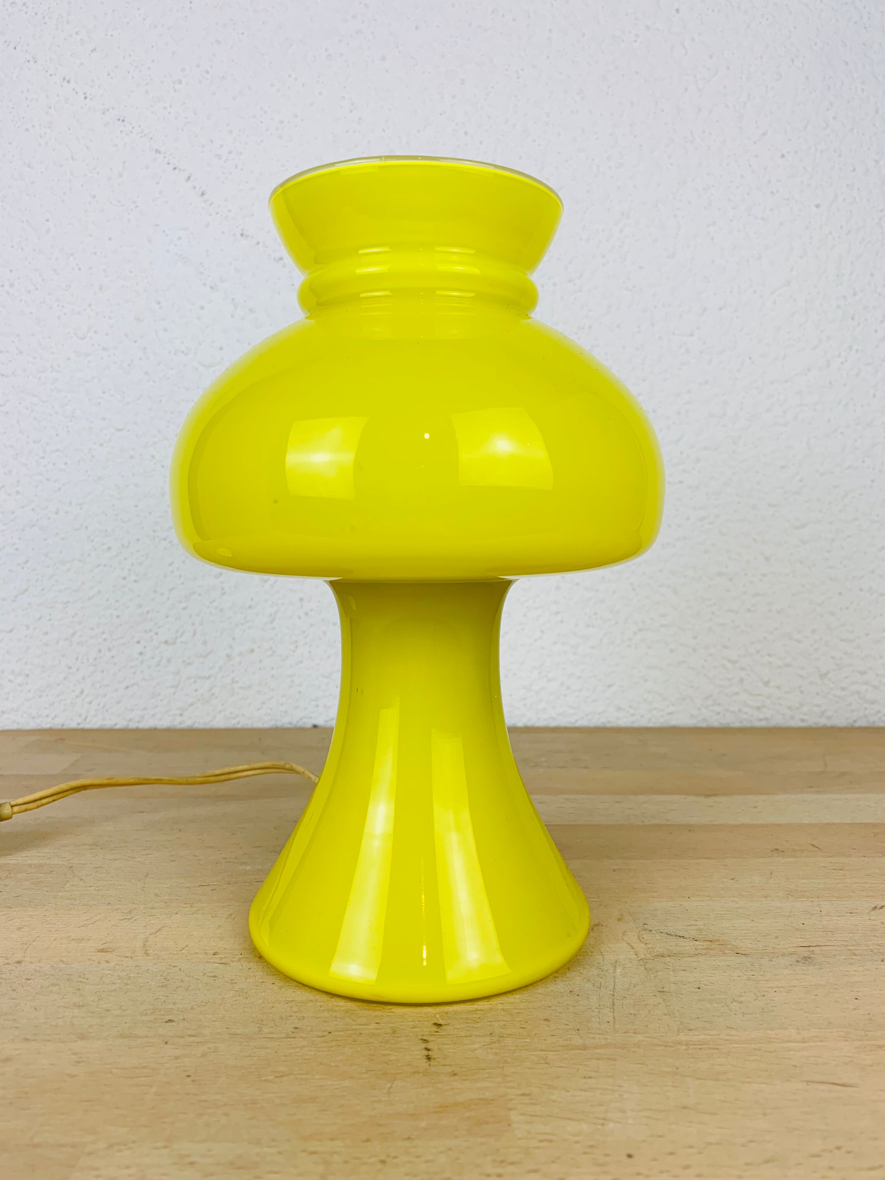 Mushroom lamp yellow glass space age 70's