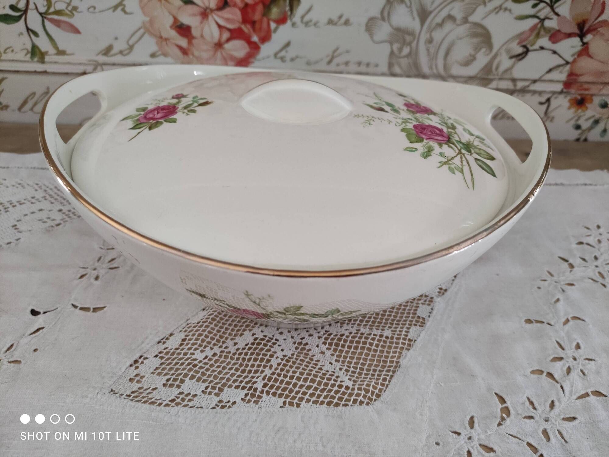 Porcelain tureen from gien france model pompadour
