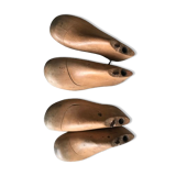 FORMER CHILDREN'S SHOE TREES (wood) the PAIR