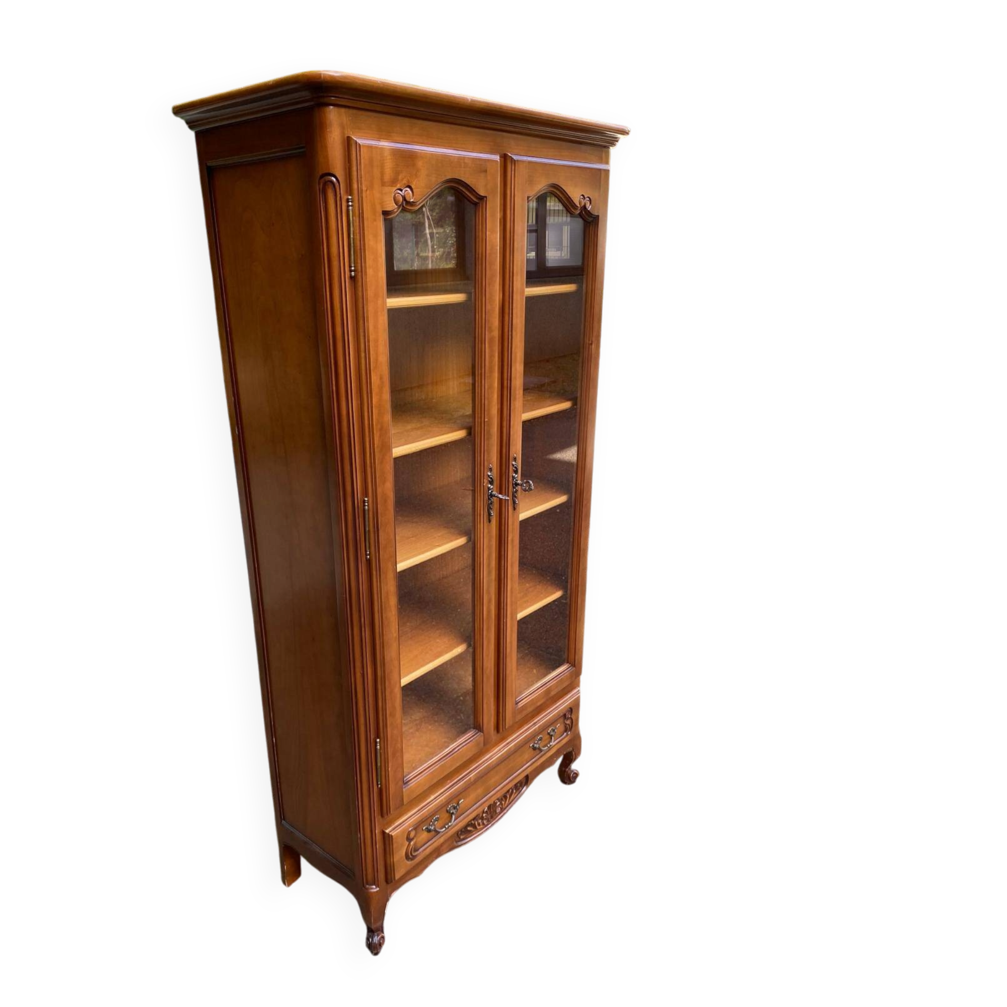 Louis XV display cabinet in solid wood from the 1970s.