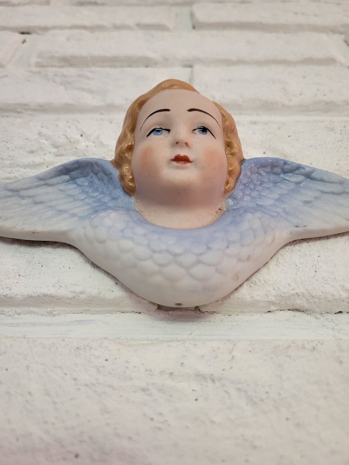 Wall angel