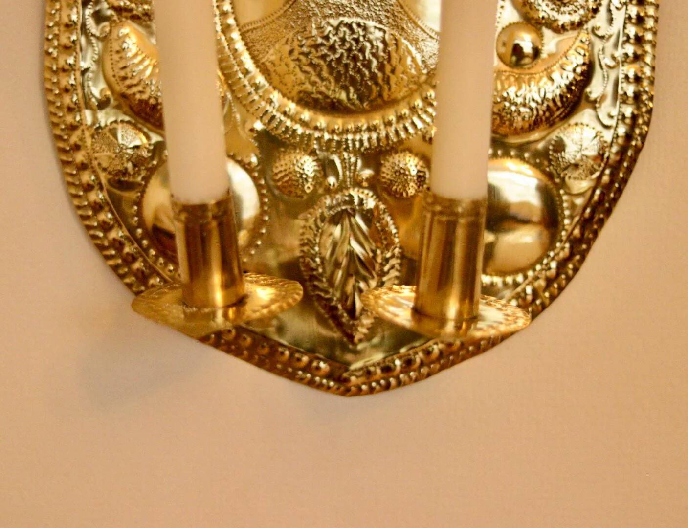 Grande applique murale suédoise en laiton du milieu du siècle