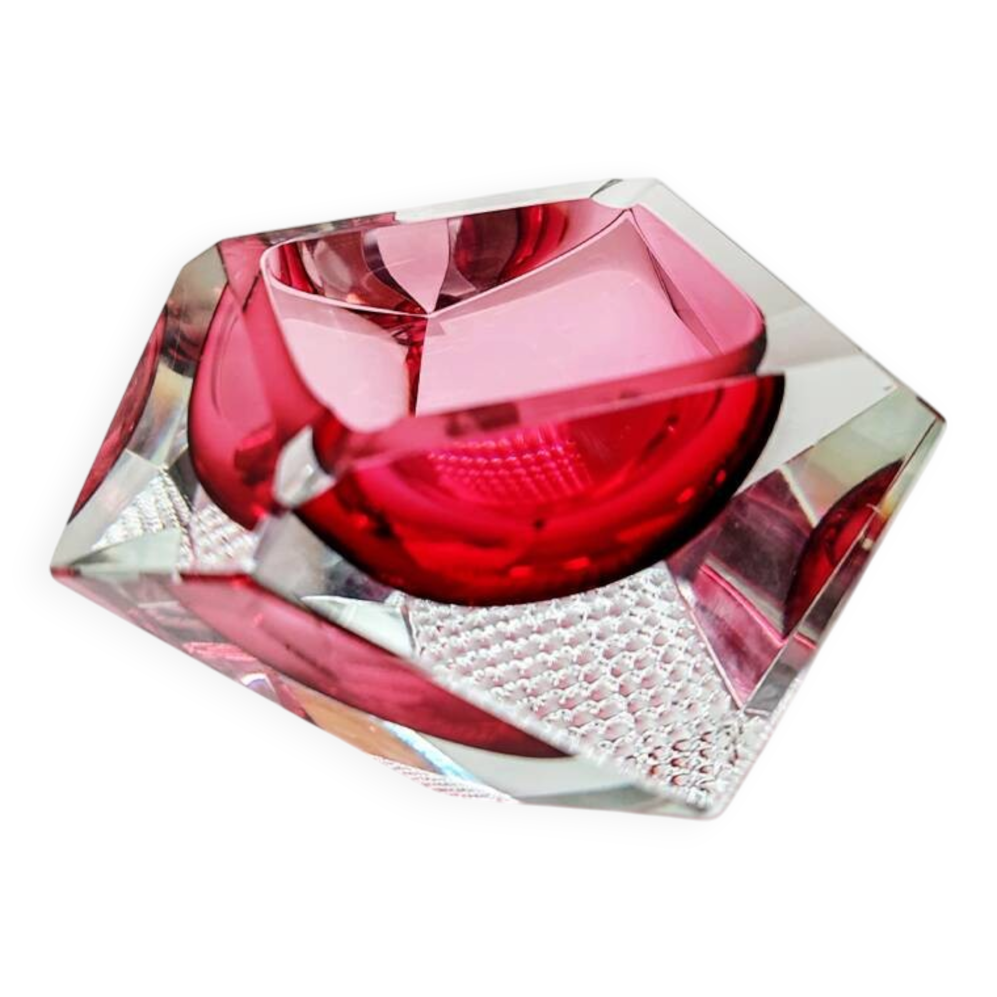 Cendrier ou vide-poches rose des années 1960 en verre de Murano.